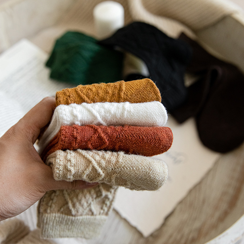 Solid Color Fashion Warm Classic Pattern Wool Socks - Image 10